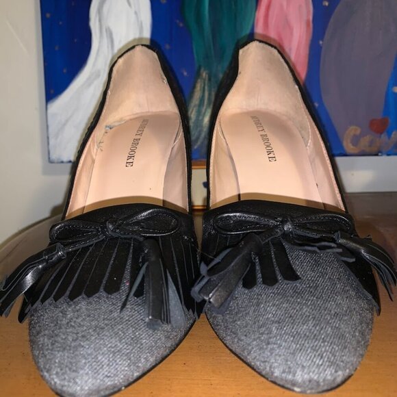 Gray and Black heels - Picture 6 of 10